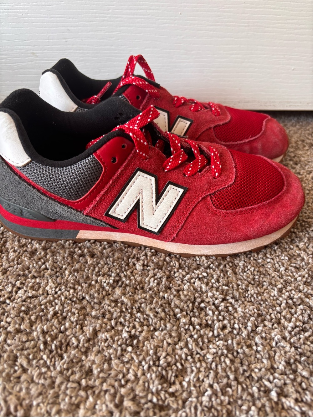 New Balance 574 unisex kids size 3 youth athletic red